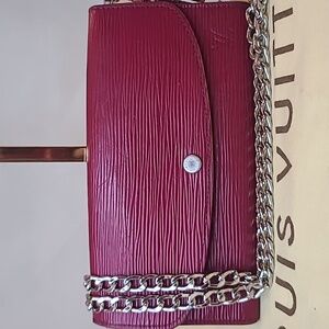 LOUIS VUITTON EPI LEATHER 2015  EMILIE WALLET IN FUSHIA W ADDED CHAIN
